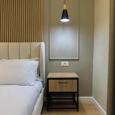 Syncron Centre Skyline Rooftop شقة تيرانا