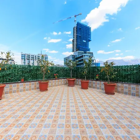 Syncron Centre Skyline Rooftop Daire